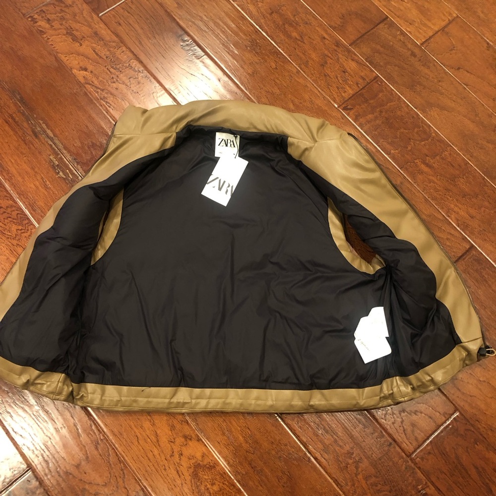 NWT Zara Women’s Oversized Faux Leather Puffer Vest - Picture 9 of 11